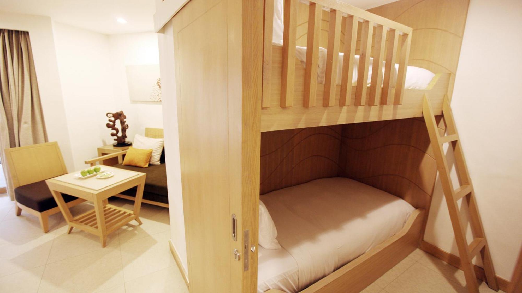 Holiday Inn Resort Baruna Bali By Ihg Kuta Lombok Exteriér fotografie A capsule hotel in Tokyo